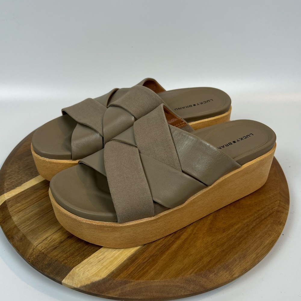 Lucky brand wedge sandals. Size 9. NWT.